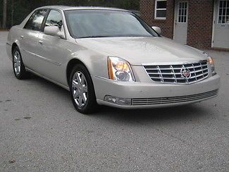 2007 white cadillac dts luxury ii