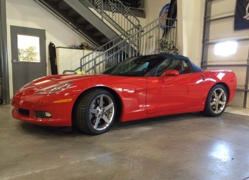 2007 chevrolet corvette convertible- lt3, z51, hud, nav/gps- victory red &amp; mint!