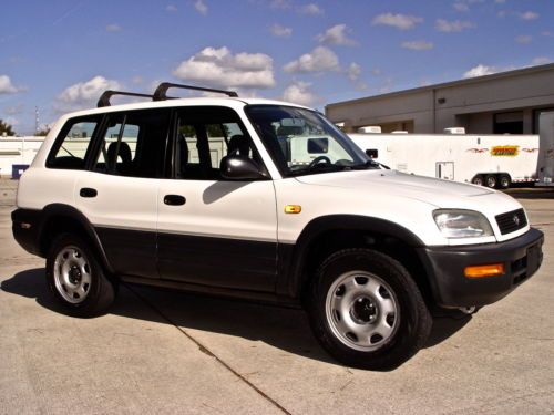 1997 Toyota RAV4 Sport Utility 4-Door 2.0L  98 99 00 01 Clean Carfax Rav 4, image 2