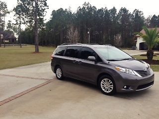 2011 toyota sienna xle mini passenger van 5-door 3.5l