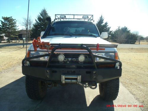 Toyota land cruiser fj80 lifted + extras