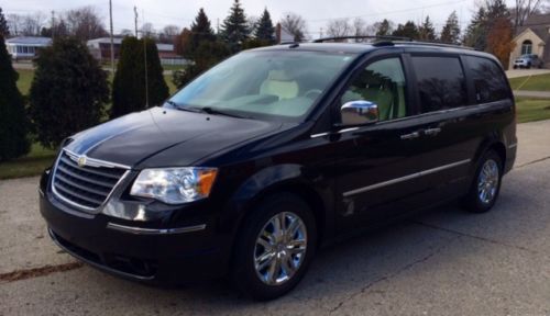2010 chrysler town &amp; country limited mini passenger van 4-door 4.0l