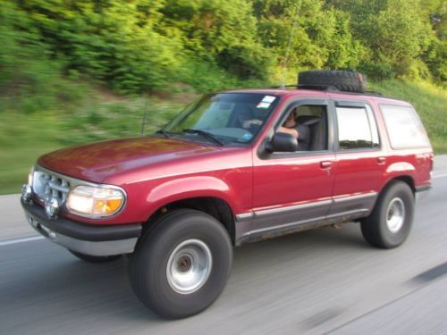 Lifted ford explorer on 33&#039;s with g2 gears