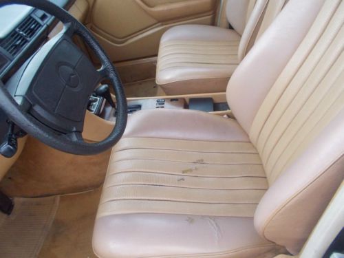 1986 Mercedes 300E, NO RESERVE, image 3