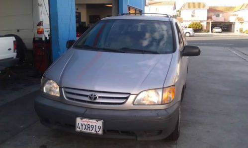 2003 toyota sienna ce mini passenger van 5-door no reserve auction / warranty