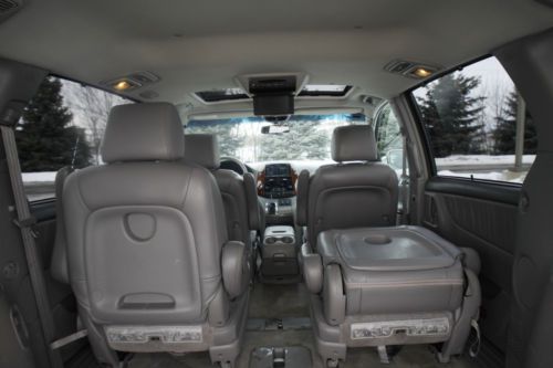 2005 Toyota Sienna XLE Mini Passenger Van 5-Door 3.3L, image 14