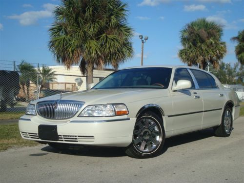 2004 lincoln town car ultimate l series long wheel base 78,000 miles no reserve