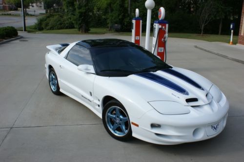 1999 30th anniversary pontiac trans am excellent condition!