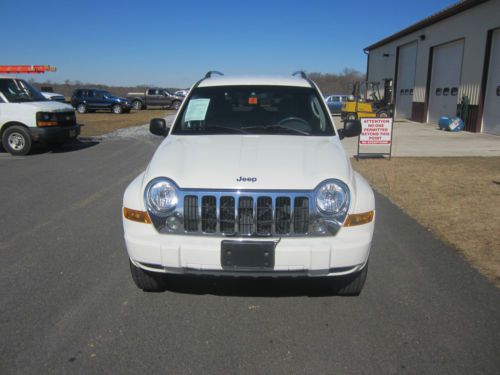 2006 jeep liberty limited sport utility 4-door 2.8l diesel