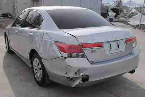 2012 Honda Accord Sedan Damaged Salvage RUNS! Good Airbags Low Miles Economical!, US $9,900.00, image 4