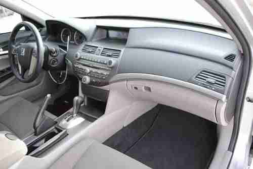 2012 Honda Accord Sedan Damaged Salvage RUNS! Good Airbags Low Miles Economical!, US $9,900.00, image 5