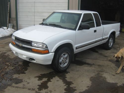 2001 4.3l chevrolet s-10 chevy s10 pick-up truck