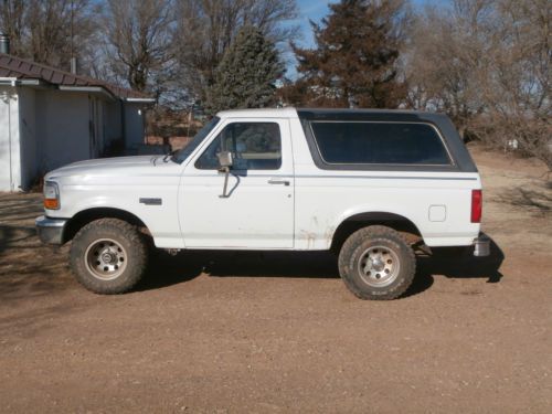 1995 ford bronco xl sport utility 2-door 5.0l