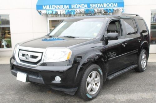 We finance!!! grey leather interior v6 4wd heated leather seats