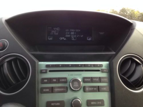 Carfax One-Owner Stability Control Mp3 Decoder Satellite Radio Climate Control, image 16