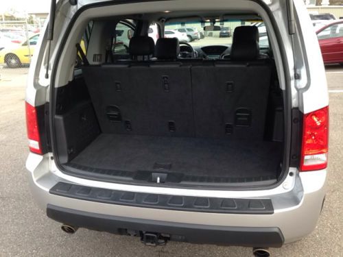 Carfax One-Owner Stability Control Mp3 Decoder Satellite Radio Climate Control, image 21