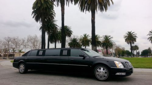 2007 black 70-inch 5th door cadillac dts limousine stock#671