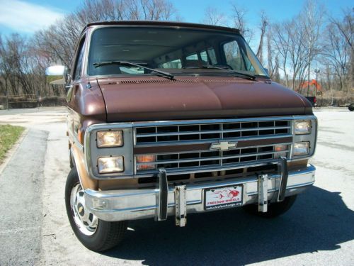 1988 chevrolet beauville 12 passenger van