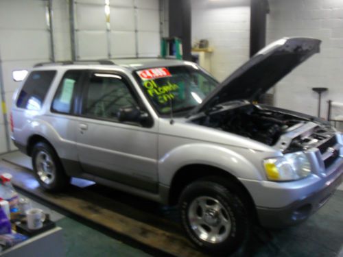 2001 ford explorer sport