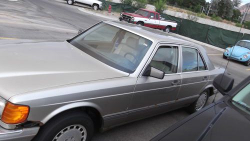 Mercedes-benz 1990, 300se 4door