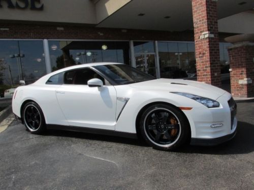 2013 nissan gtr black edition rare pearl white 6k miles warranty all stock