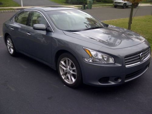 2011 nissan maxima s  4dr sdn v6 cvt 3.5 s still under factory warranty