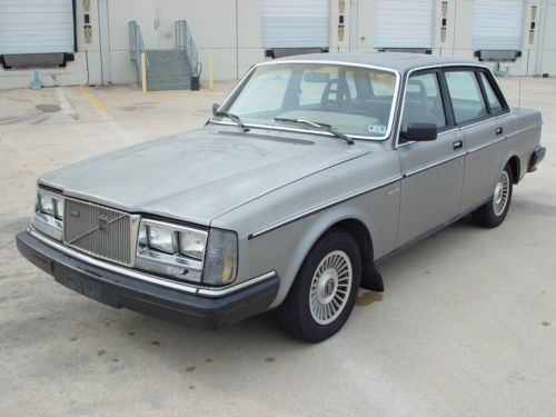 1984 volvo 240 diesel - no reserve, 157k, tons of records, drives great, tx car