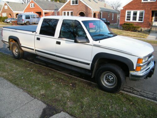 2000 chevy crew cab long bed ls 3500 1 ton diesel 4x4 w/single rear wheels