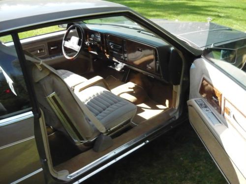 1983 Buick Riviera 2Dr Coupe, image 10