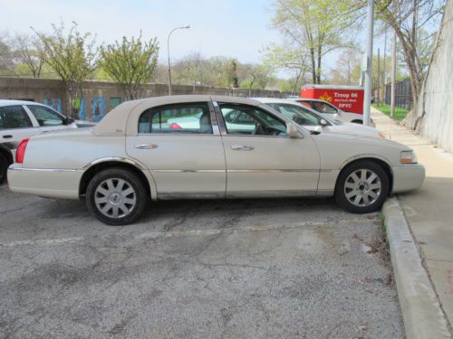 2003 lincoln town car cartier sedan 4-door 4.6l