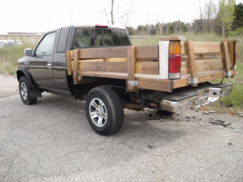 1997 Nissan Pickup XE Standard Cab Pickup 2-Door 2.4L, image 8