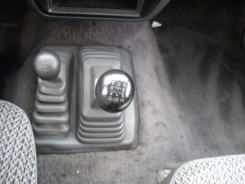 1997 Nissan Pickup XE Standard Cab Pickup 2-Door 2.4L, image 12