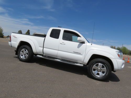 2005 toyota tacoma sr5 trd 4x4 offroad 6 speed access cab sport v6 4.0 clean !