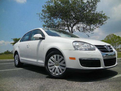 2010 Volkswagen Jetta S Sedan with 3 months or 3000 miles limited warranty, image 7