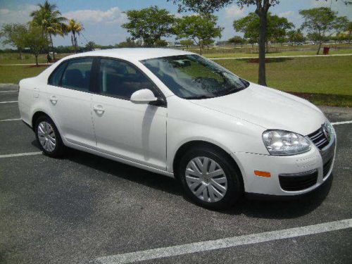 2010 Volkswagen Jetta S Sedan with 3 months or 3000 miles limited warranty, image 8