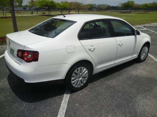 2010 Volkswagen Jetta S Sedan with 3 months or 3000 miles limited warranty, image 11