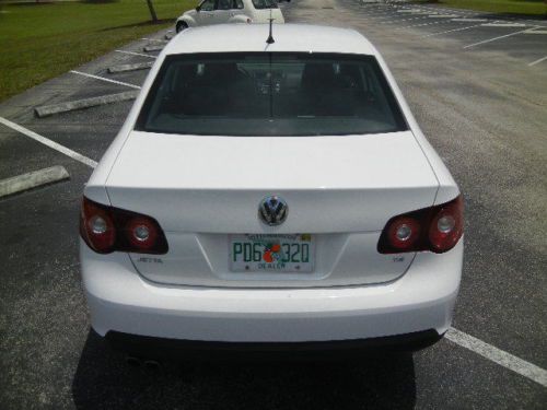 2010 Volkswagen Jetta S Sedan with 3 months or 3000 miles limited warranty, image 13
