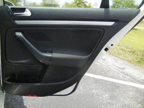 2010 Volkswagen Jetta S Sedan with 3 months or 3000 miles limited warranty, image 19