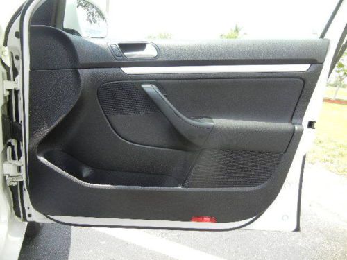 2010 Volkswagen Jetta S Sedan with 3 months or 3000 miles limited warranty, image 23