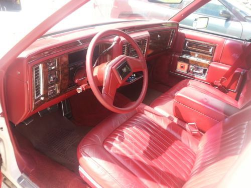 1991 Cadillac Fleetwood Brougham, this car is super clean, image 2