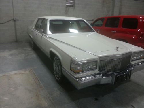 1991 Cadillac Fleetwood Brougham, this car is super clean, image 5