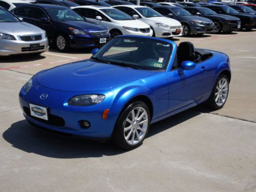 Manual Convertible 2.0L Power Steering Power Door Locks Power Windows Clock, image 3