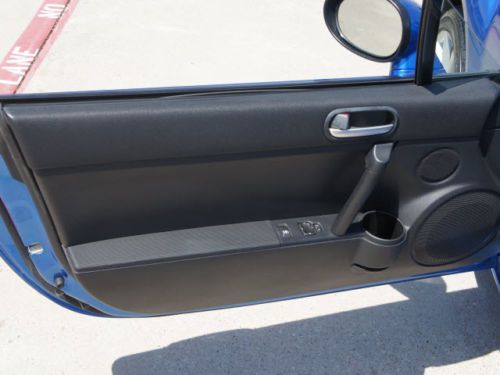 Manual Convertible 2.0L Power Steering Power Door Locks Power Windows Clock, image 12