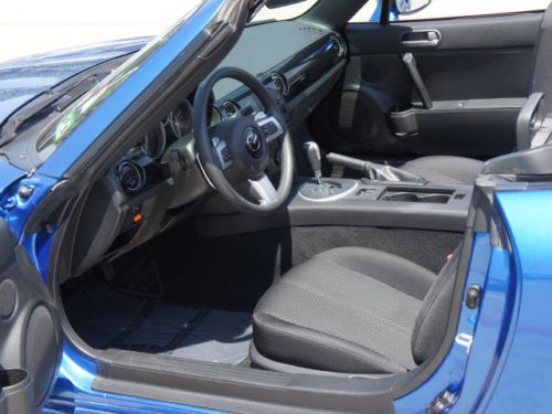 Manual Convertible 2.0L Power Steering Power Door Locks Power Windows Clock, image 13