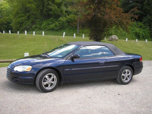 Low miles !  2004 chrysler sebring lxi convertible   low miles !