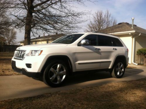 2013 jeep grand cherokee overland sport utility 4-door 5.7l 4x4 suv ..low miles!