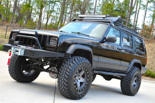 Cherokee xj sport / lifted / nicest in country / fully built / stage 4 package