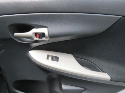 S Certified 1.8L CD 6 Speakers AM/FM radio AM/FM/CD Player w/MP3/WMA Capability, image 25