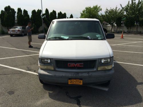 2004 gmc safari base extended cargo van 3-door 4.3l