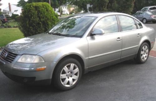 2005 volkswagen passat 1.8t mtr, 4 dr, loaded &amp;  gorgeous 73,000 orig miles look